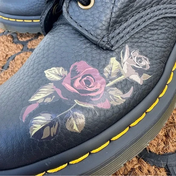 Dr. Martens Women's 1460 Decayed Roses Leather Combat Ankle Boots Black Size 6 - Picture 3 of 8
